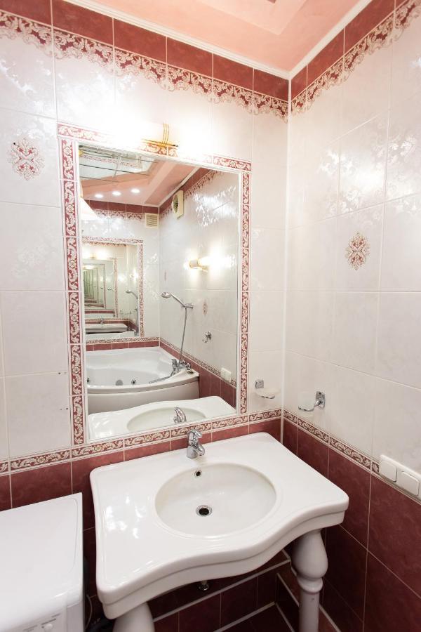 Центр. Вулиця Липова. 3 Кімнати Leilighet Ternopil Eksteriør bilde