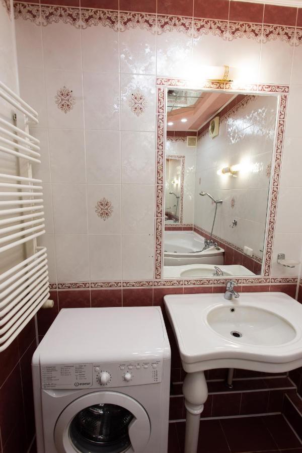 Центр. Вулиця Липова. 3 Кімнати Leilighet Ternopil Eksteriør bilde